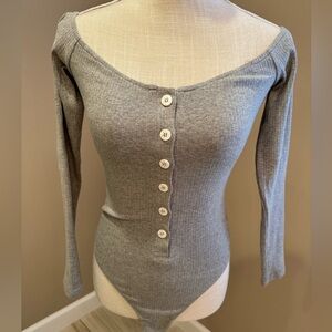 NWOT! PRIVACY PLEASE Gray Bodysuit with White Button Detail